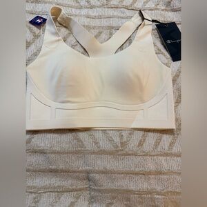 NWT Champion Absolute Lift‎ C Logo Sports Bra in Cream - Size XS